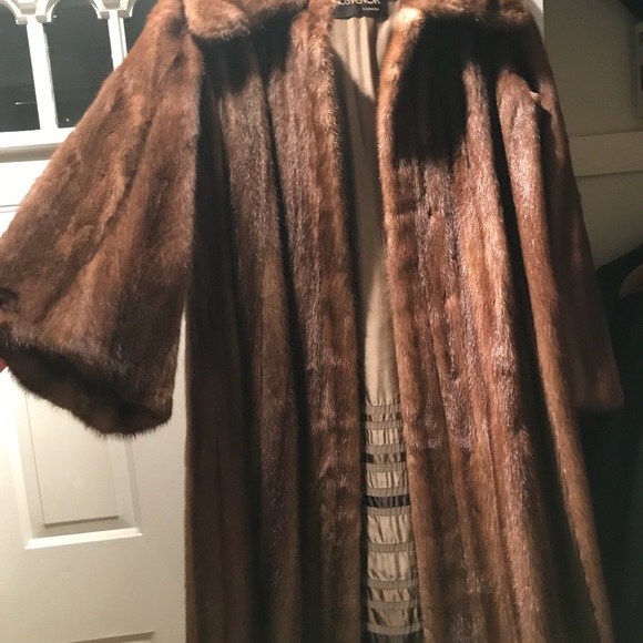 Mink Coat - Picture 2 of 6